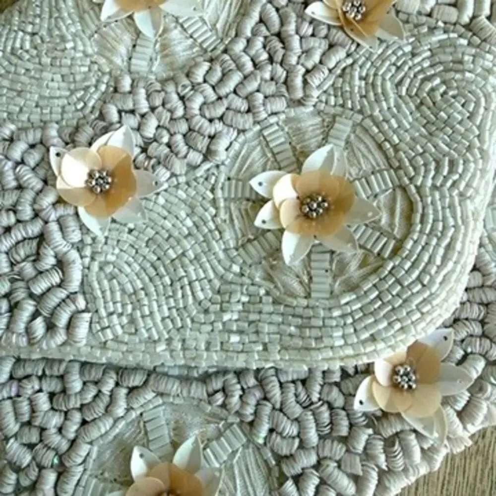 Maria Victoria Beaded Floral Clutch Shoulder Bag‎ Ivory Cream Embellished Floral